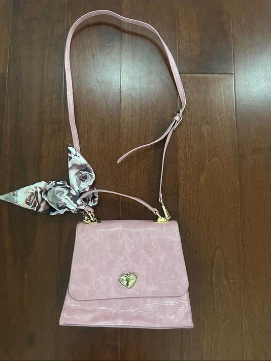 Betsey Johnson Handbags - Betsey Johnson Blush Pink Crossbody with Gold Heart Accent
